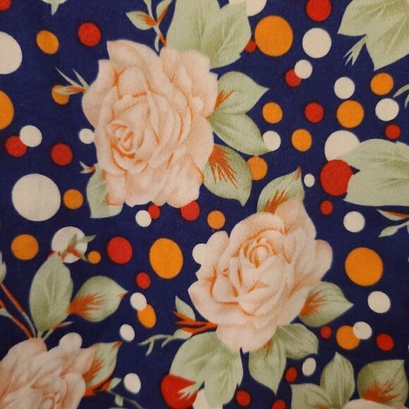 Heart & Roses Connie Floral Retro Swing Dress in Dark Blue - Picture 5 of 9